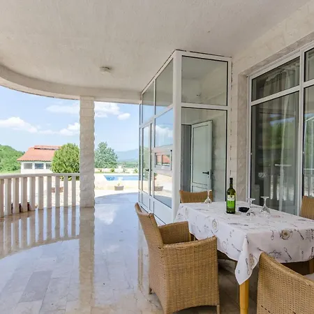 Ana Villa Umljanovic