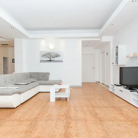 Villa Ana Umljanovic