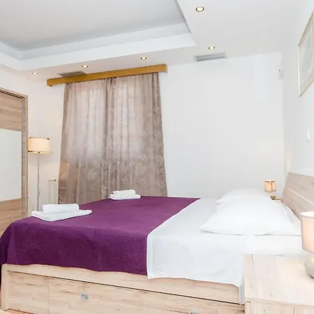 Villa Ana Umljanović