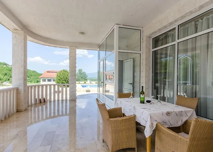 Ana Villa Umljanovic